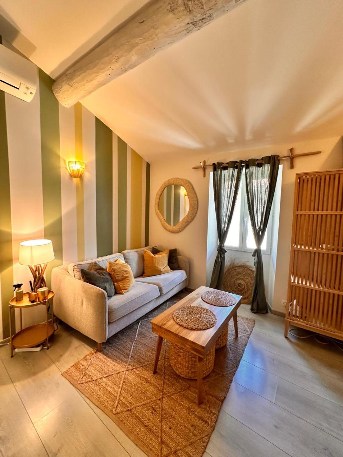 Cozy Studio Le Cedre, Port De Saint Tropez Экстерьер фото